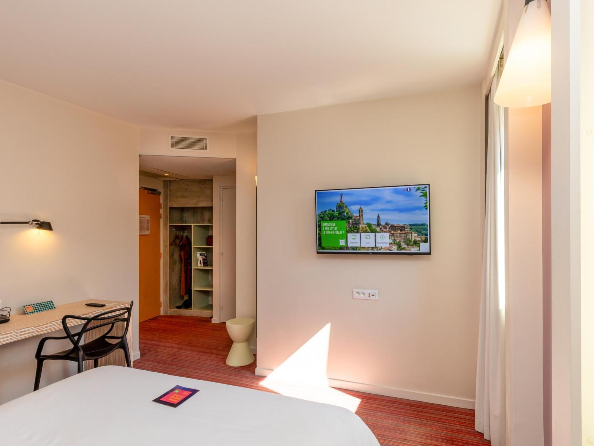 Отель Ibis Styles Le Puy En Velay Экстерьер фото
