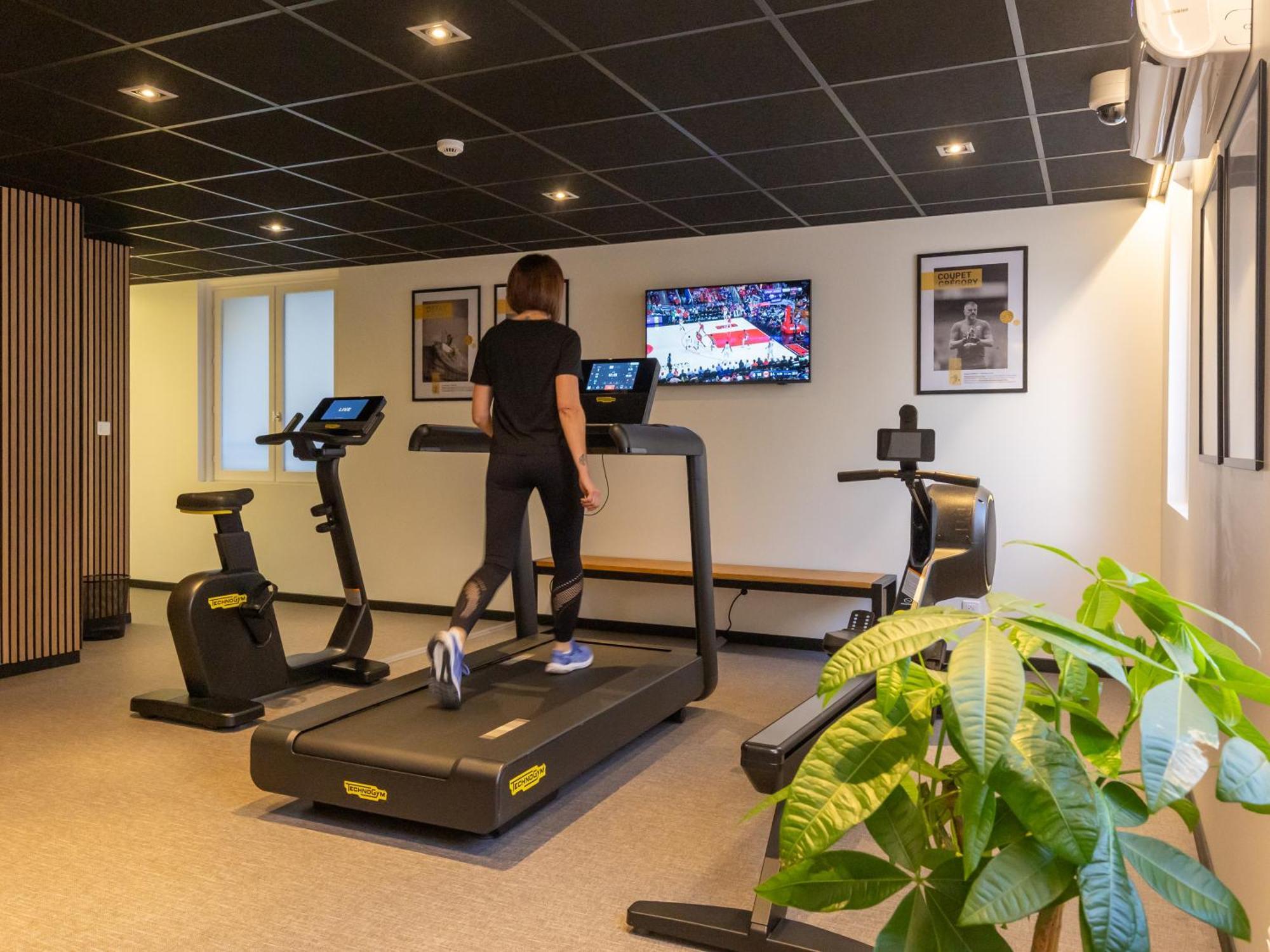 Отель Ibis Styles Le Puy En Velay Экстерьер фото