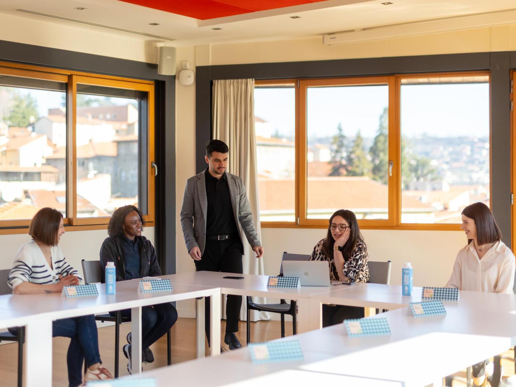 Отель Ibis Styles Le Puy En Velay Экстерьер фото