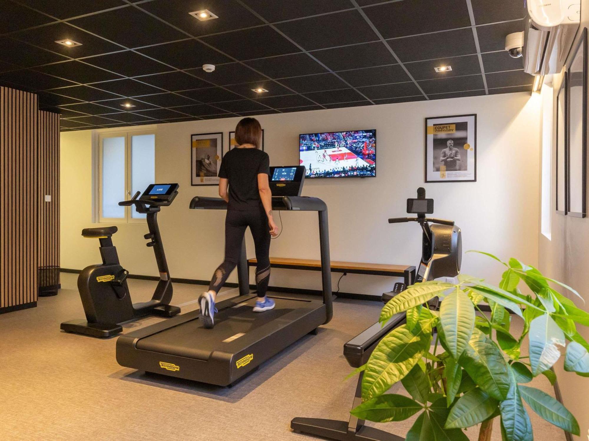 Отель Ibis Styles Le Puy En Velay Экстерьер фото